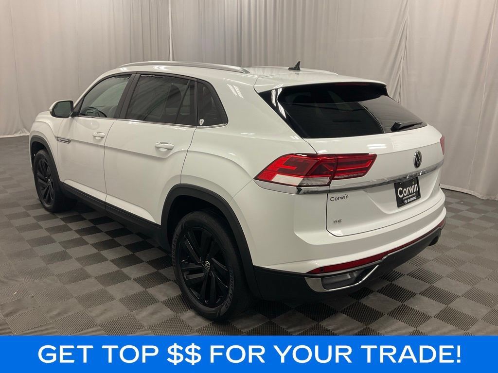 Used 2023 Volkswagen Atlas Cross Sport SE AWD/4WD image 3