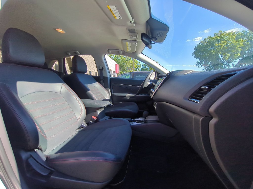Used 2025 Mitsubishi Outlander Sport SE AWD/4WD image 30