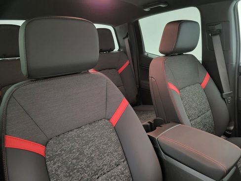 New 2025 Chevrolet Colorado Z71 image 38