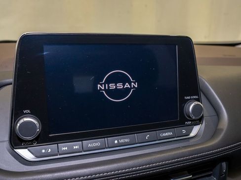 Certified 2023 Nissan Rogue SV image 12