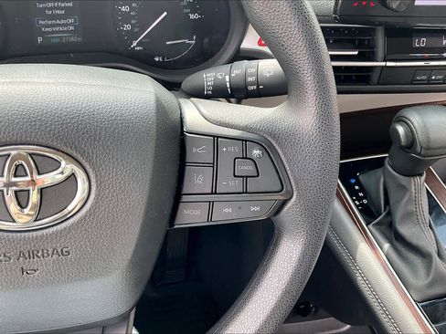 Used 2024 Toyota Sienna LE image 24