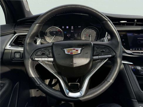 Used 2024 Cadillac XT6 Sport w/ Technology Package image 29