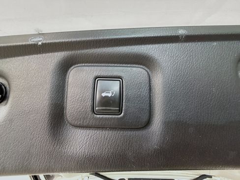 Used 2018 INFINITI QX60 AWD w/ Premium Plus Package image 40