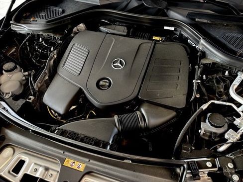 Certified 2025 Mercedes-Benz GLC 300 4MATIC image 40