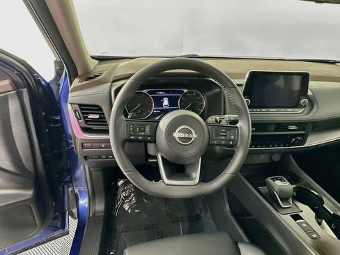 Certified 2023 Nissan Rogue SV w/ SV Premium B Package AWD/4WD image 18
