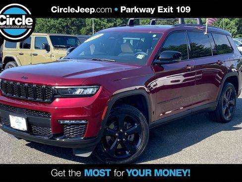 Certified 2023 Jeep Grand Cherokee L Limited w/ Black Appearance Package AWD/4WD image 1