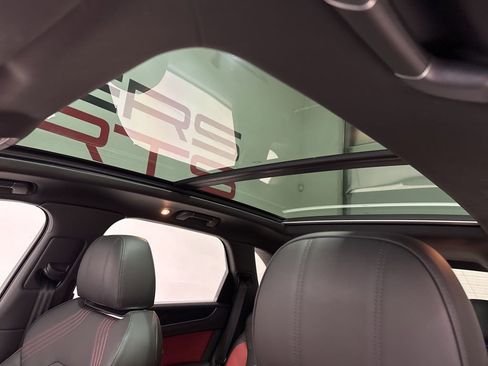 Used 2023 Bentley Bentayga image 14