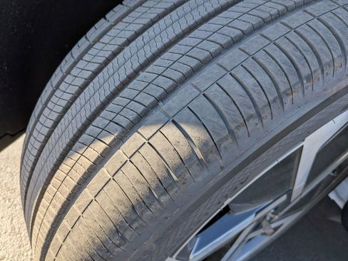 Used 2026 Hyundai Ioniq 9 Limited image 12