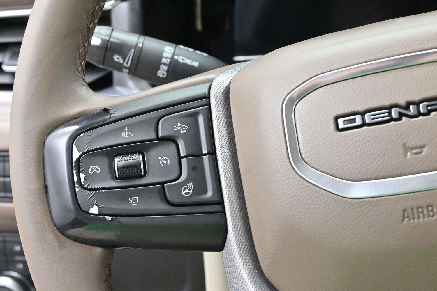 Used 2023 GMC Yukon XL Denali AWD/4WD image 21