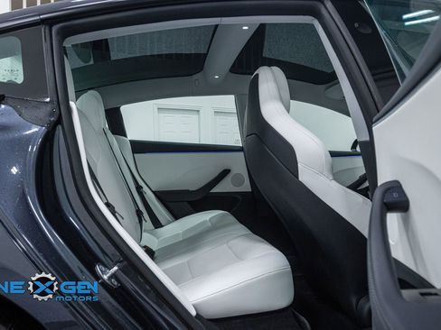 Used 2024 Tesla Model 3 Performance image 28