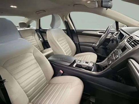 Used 2018 Ford Fusion S image 22