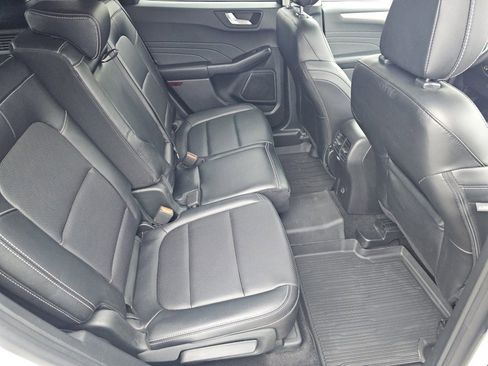 Used 2022 Ford Escape SEL image 5