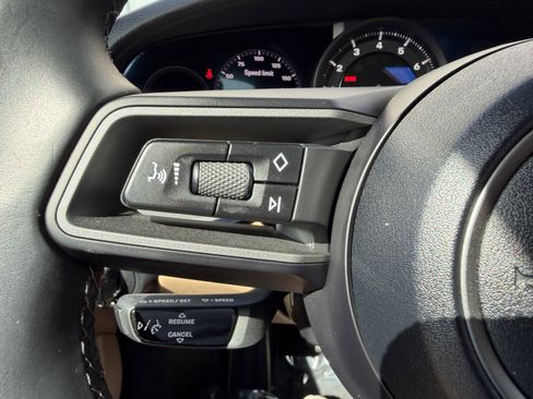 Certified 2021 Porsche 911 Targa 4S image 31