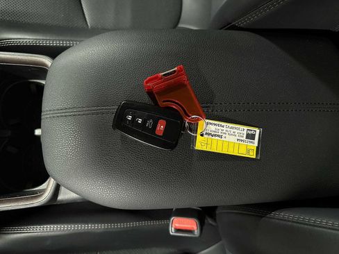 Used 2023 Toyota RAV4 Limited image 36