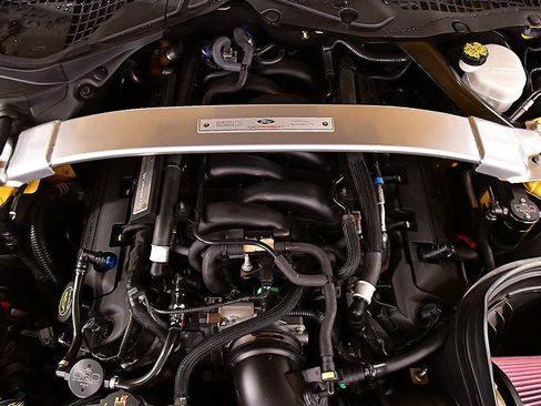 Used 2016 Ford Mustang Shelby GT350 w/ Track Package image 30