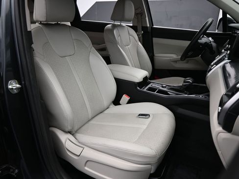 Used 2023 Kia Sorento S image 48