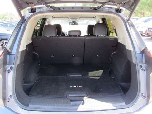 Certified 2024 Nissan Rogue SL FWD image 5