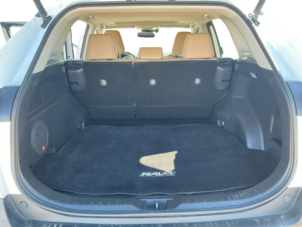 Used 2019 Toyota RAV4 XLE Premium w/ Cold Weather Package AWD/4WD image 23