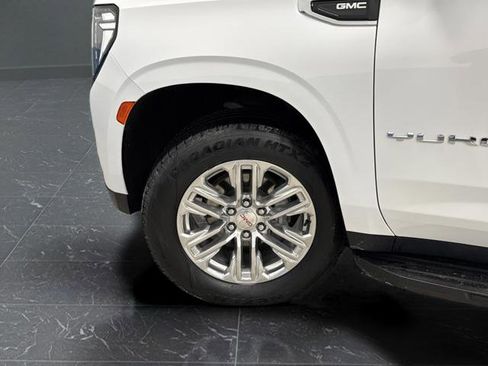 Used 2024 GMC Yukon XL SLE image 35