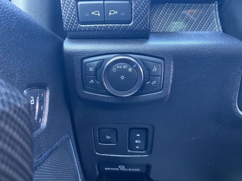 Used 2018 Ford F250 Lariat w/ Lariat Ultimate Package image 35