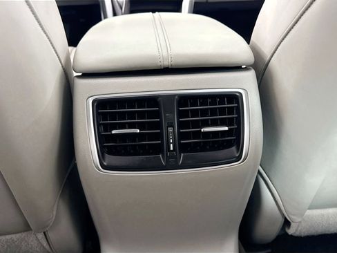 Used 2018 Acura TLX w/ Technology Package image 32