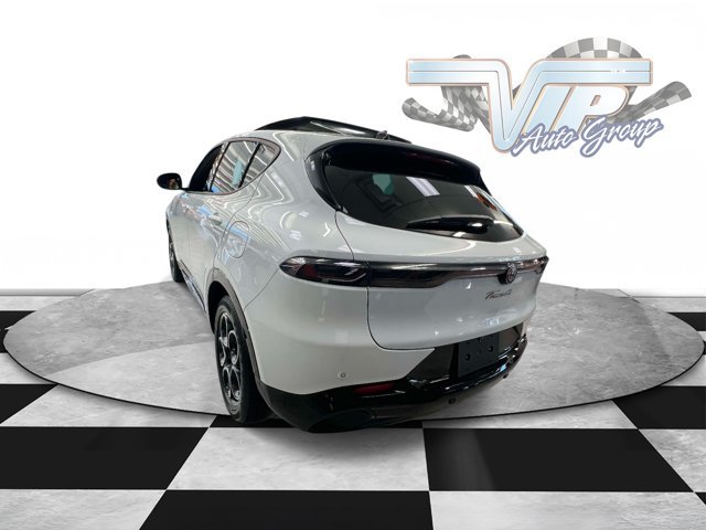 Used 2024 Alfa Romeo Tonale Ti AWD/4WD image 4
