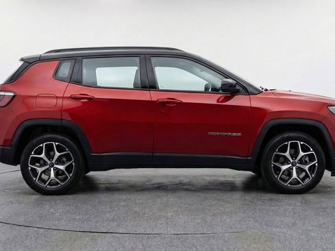 Used 2025 Jeep Compass Limited AWD/4WD image 11