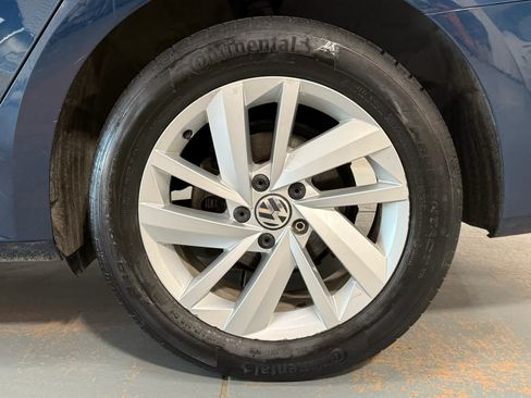 Used 2018 Volkswagen Passat 2.0T SE FWD image 8
