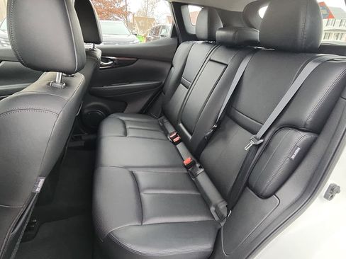 Used 2022 Nissan Rogue Sport SL image 7