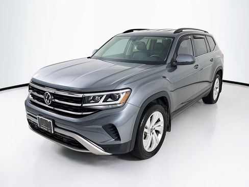 Used 2023 Volkswagen Atlas SE image 3