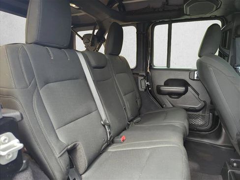 Used 2018 Jeep Wrangler Unlimited Sport S AWD/4WD image 24