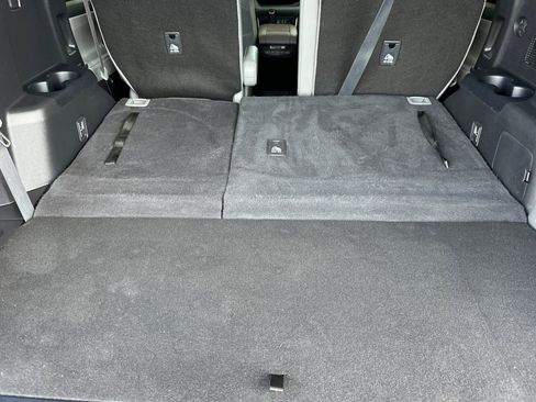 Used 2022 Toyota Highlander XLE image 20