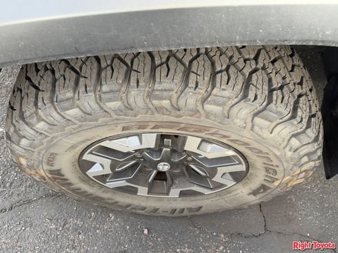 Certified 2021 Toyota Tacoma TRD Off-Road w/ Technology Package image 8