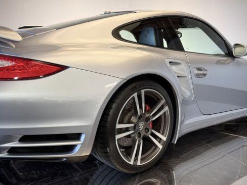 Used 2010 Porsche 911 Turbo AWD/4WD image 25