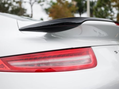 Used 2015 Porsche 911 Turbo S image 15