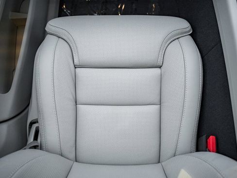 New 2026 Volvo XC60 B5 Ultra w/ Protection Package Premier image 31