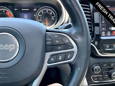 Used 2019 Jeep Cherokee Limited w/ Technology Group AWD/4WD image 14