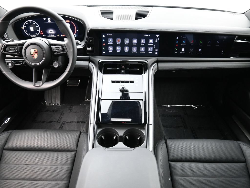 Certified 2025 Porsche Panamera RWD image 6