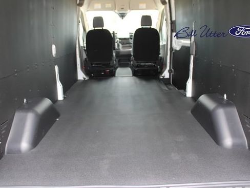 New 2026 Ford Transit 250 148 Medium Roof w/ Load Area Protection Package RWD image 6