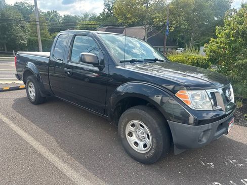 Used 2017 Nissan Frontier S w/ S Preferred Package RWD image 3