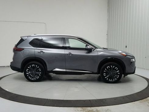 Used 2026 Nissan Rogue Platinum w/ Platinum Premium Package AWD/4WD image 8