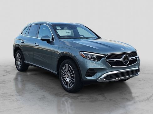 New 2026 Mercedes-Benz GLC 300 image 3