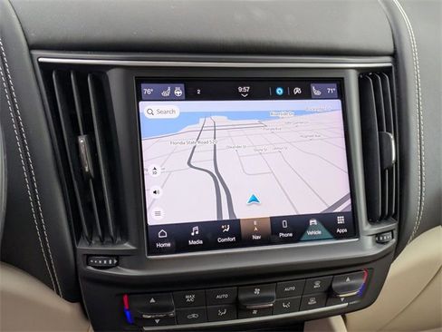 Used 2022 Maserati Levante GT image 17