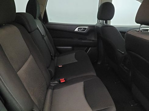 Used 2017 Nissan Pathfinder SV AWD/4WD image 19
