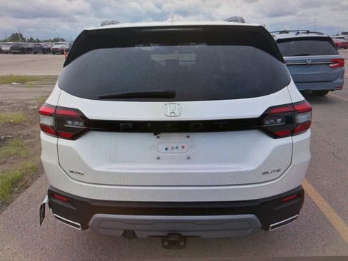 Used 2023 Honda Pilot Elite image 13