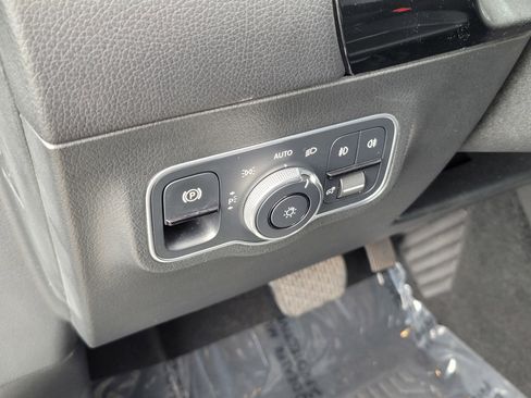 Used 2021 Mercedes-Benz GLA 250 4MATIC image 18