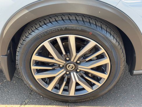 Used 2021 Nissan Kicks SV image 10