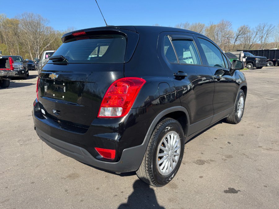 Used 2017 Chevrolet Trax LS w/ Air And Auto Package FWD image 5