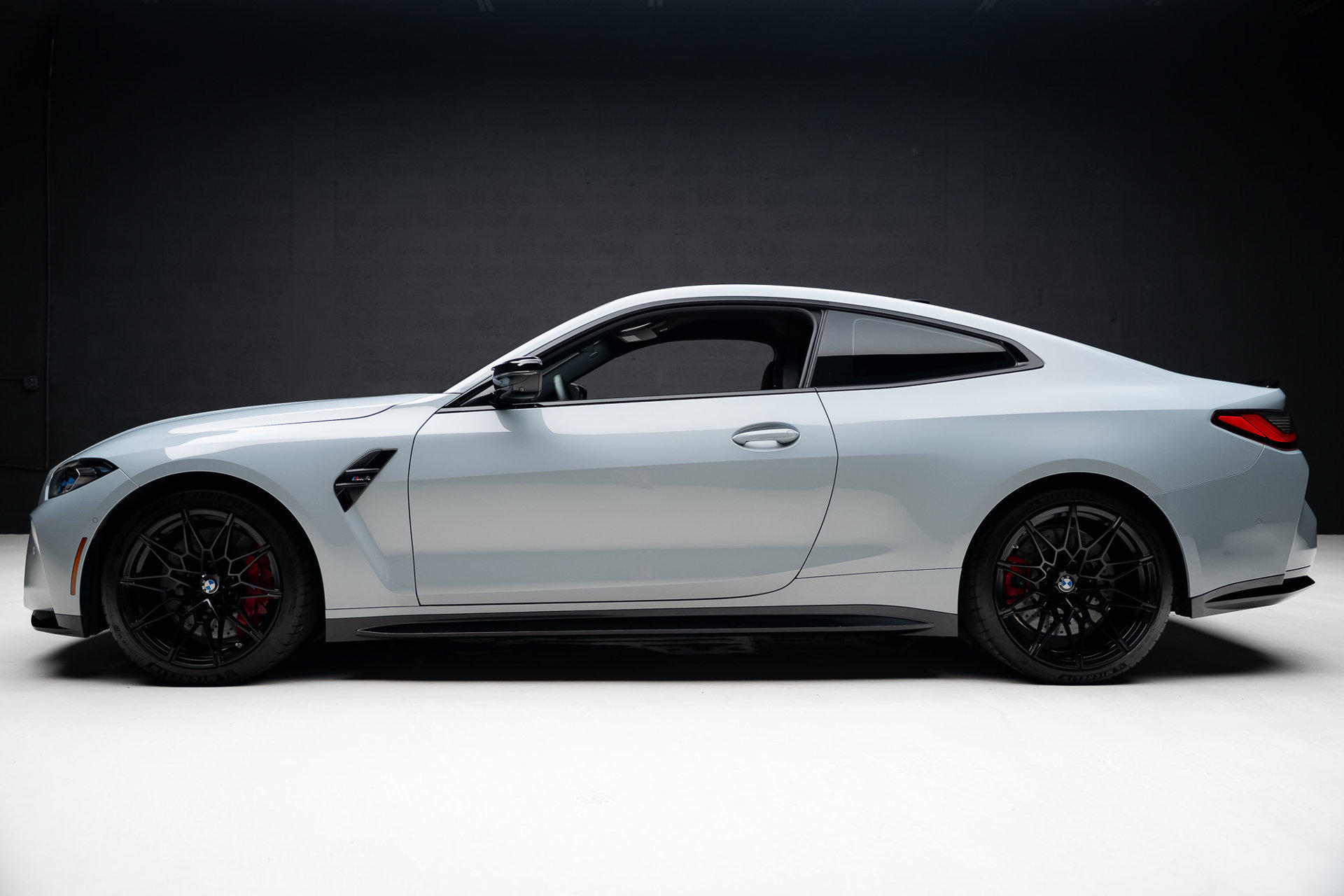 Used 2021 BMW M4 Coupe w/ Executive Package RWD image 18