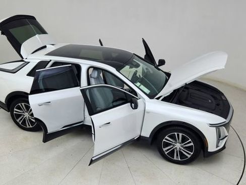 Used 2024 Cadillac Lyriq Luxury image 86
